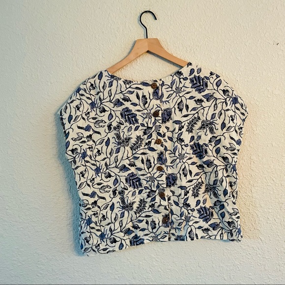 Rachel Zoe Button Back White & Blue Floral Linen Top - Picture 3 of 9